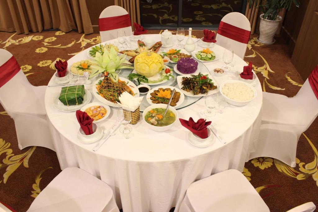 Tiệc cưới Khách sạn Mường Thanh Holiday Con Cuông