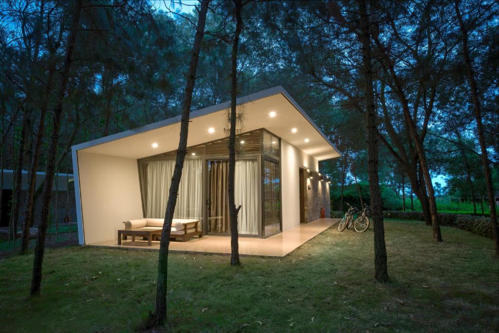 Combo 3N2Đ Resort Flamingo Đại Lải + Xông hơi JJB