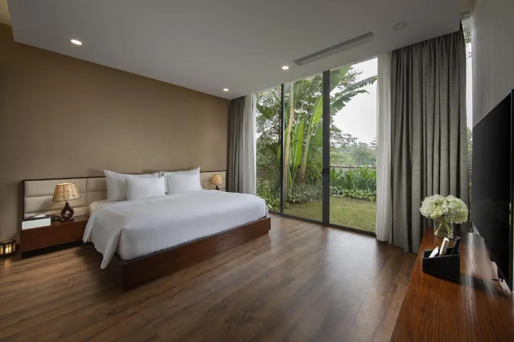 Combo 3N2Đ Resort Flamingo Đại Lải + Xông hơi JJB