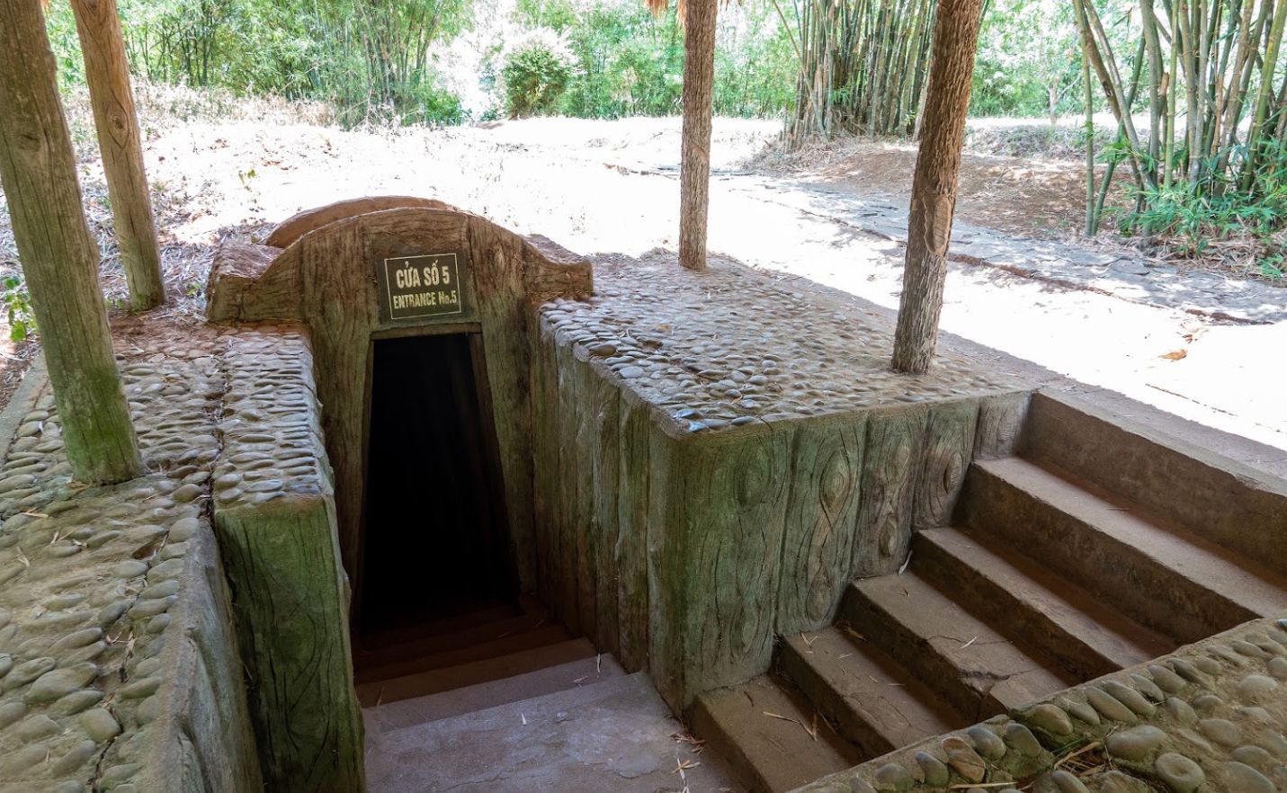 Tour Quảng Bình – Quảng Trị – Huế, KS4*- 4N3Đ – TRQB003