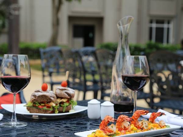 Combo 2N1Đ Khách sạn The Imperial Hotel Vũng Tàu