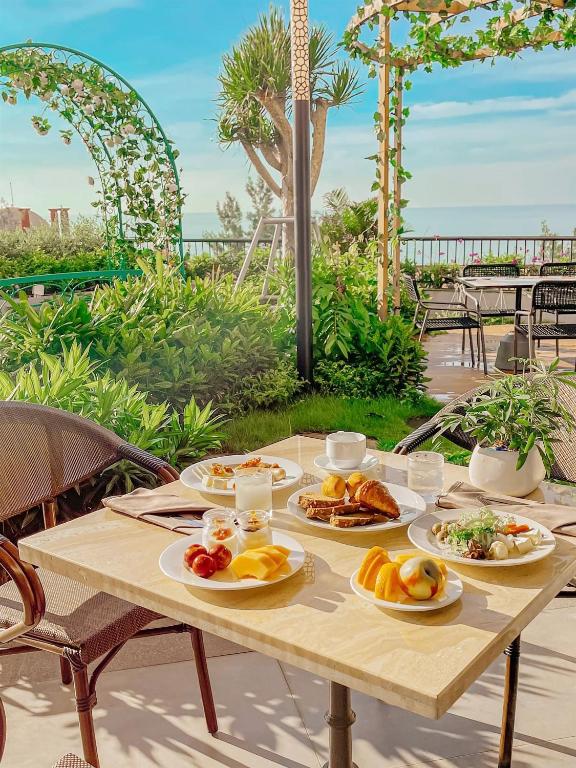 Combo 2N1Đ Khách sạn Vias Hotel Vũng Tàu