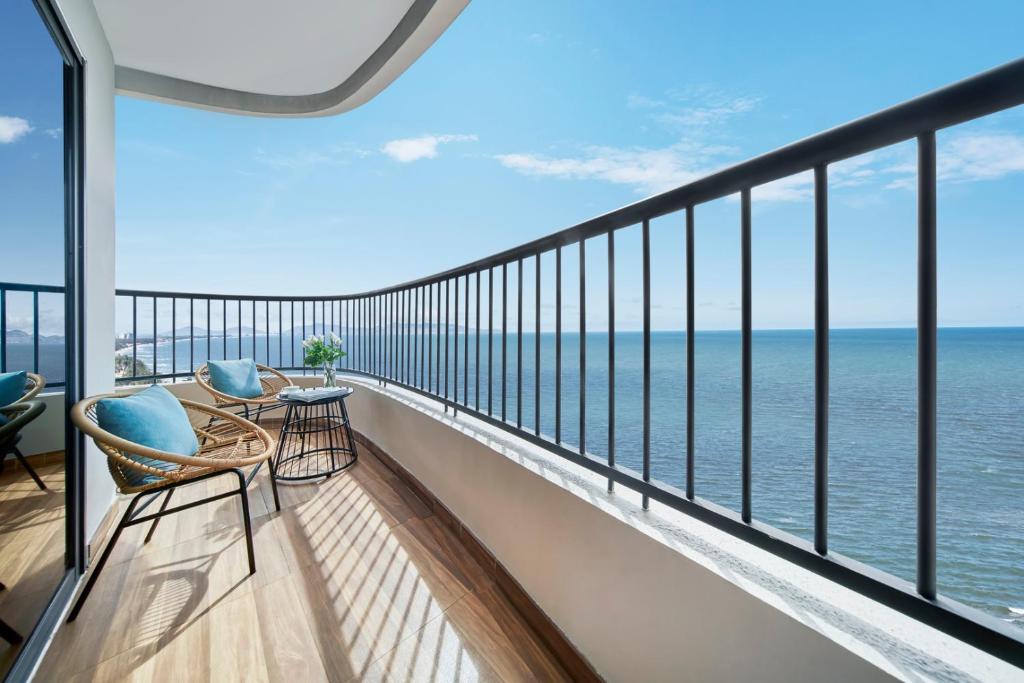 Combo 2N1Đ Khách sạn Vias Hotel Vũng Tàu
