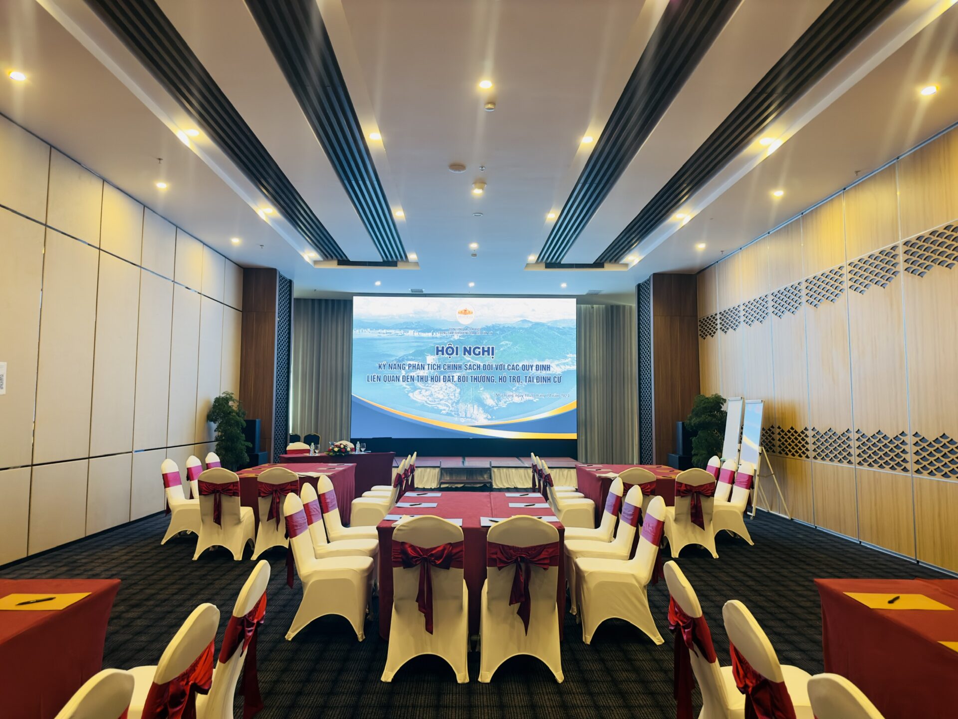 Hội nghị khách sạn Mường Thanh Luxury Viễn Triều Nha Trang