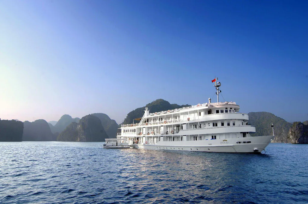 Du thuyền Âu Cơ Lan Hạ