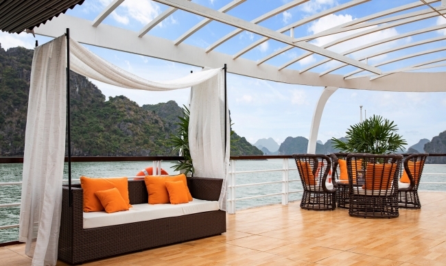 Du thuyền Serenity Luxury Lan Hạ