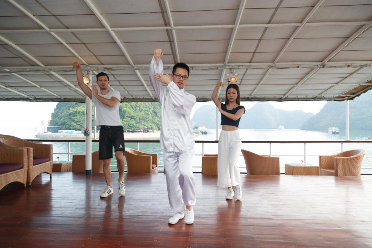 Du thuyền Emeraude Classic Hạ Long