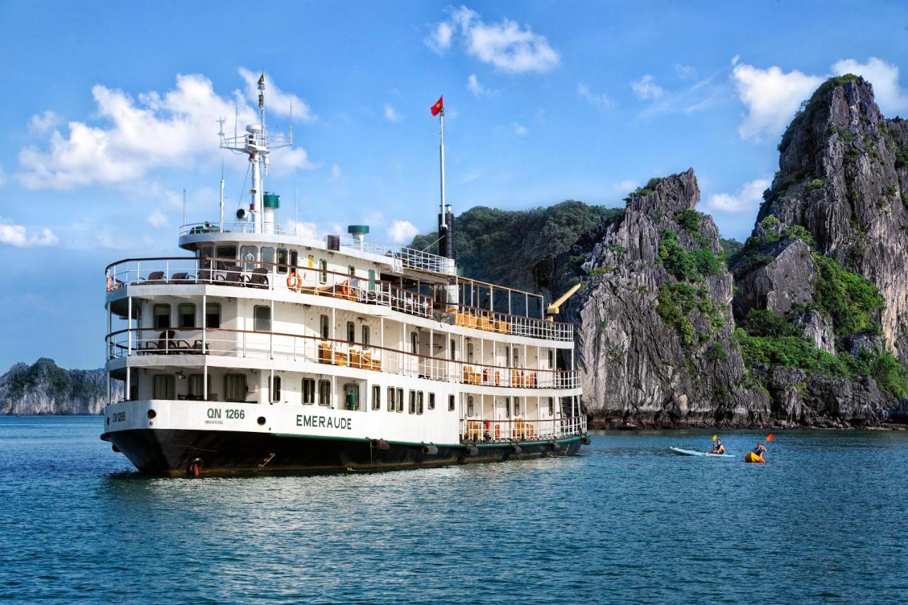 Du thuyền Emeraude Classic Hạ Long
