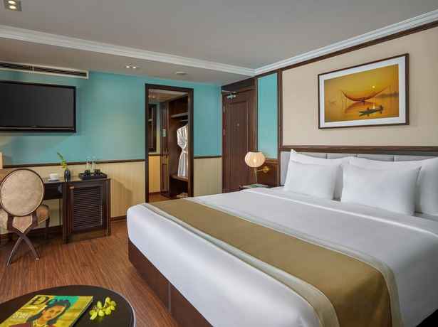 [Combo 3N2Đ] Du thuyền Capella + Khách sạn Wyndham Legend Hạ Long
