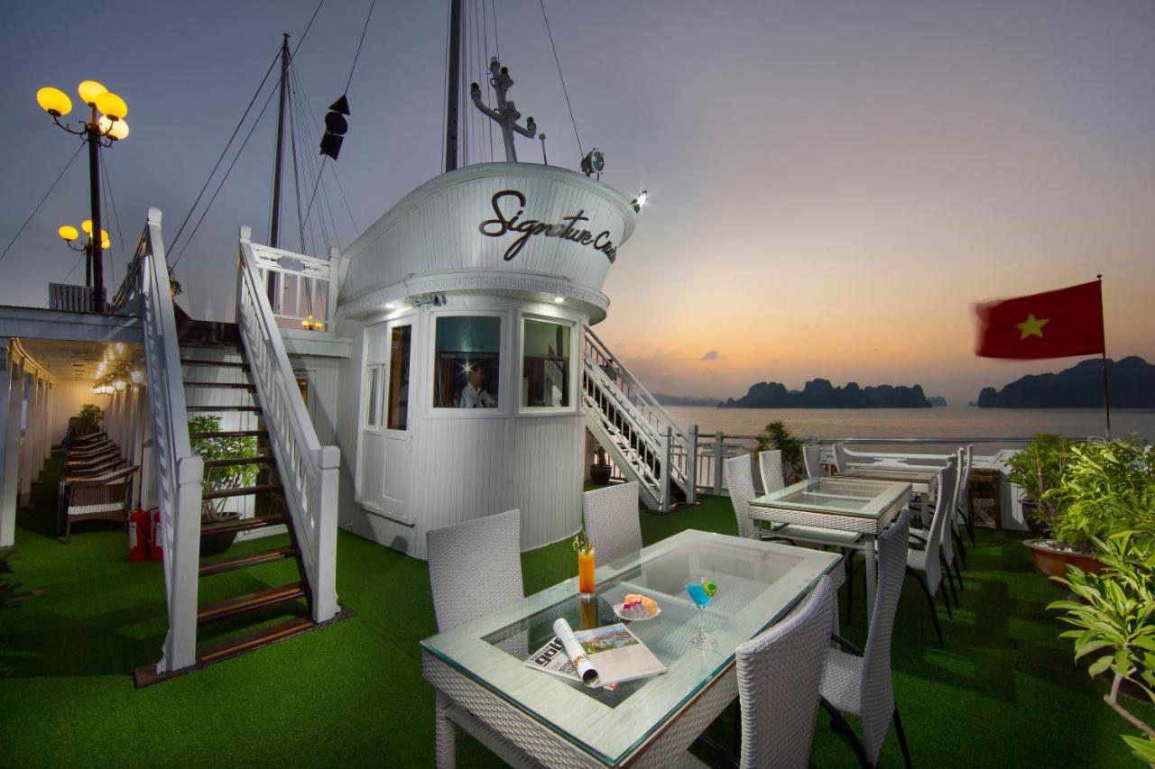 Du thuyền Signature vịnh Bái Tử Long