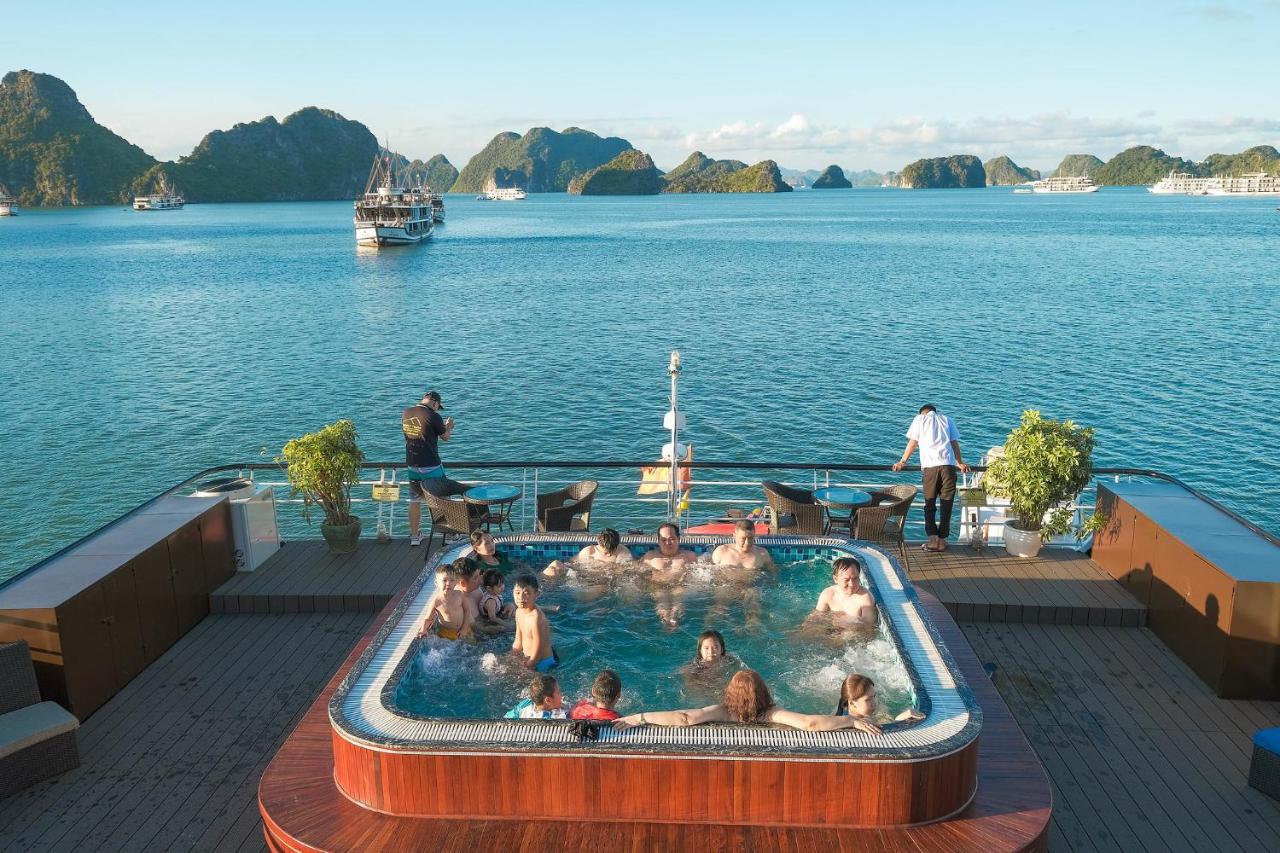 Du thuyền La Casta Regal vịnh Hạ Long