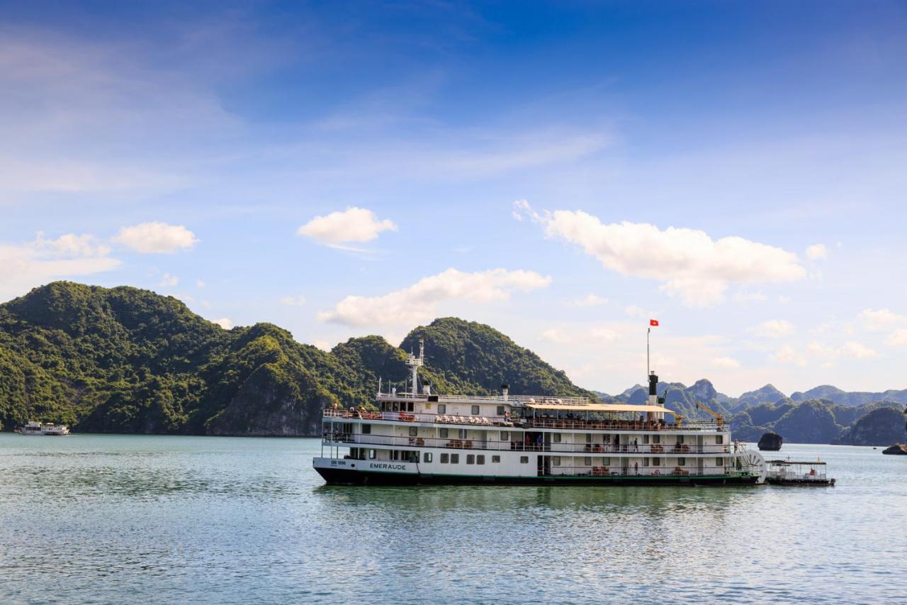 Du thuyền Emeraude Classic Hạ Long