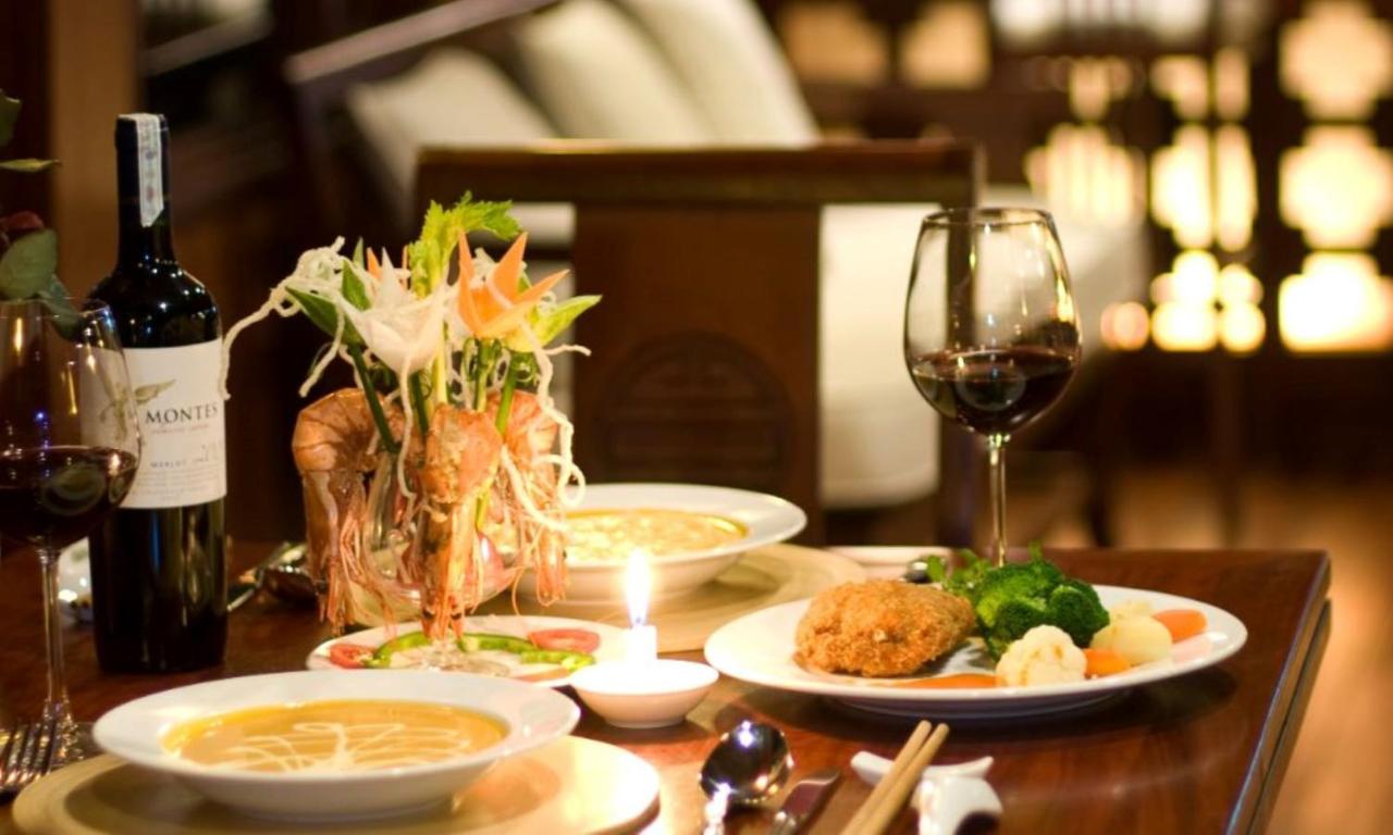 Du thuyền Indochina Sails 3N2Đ