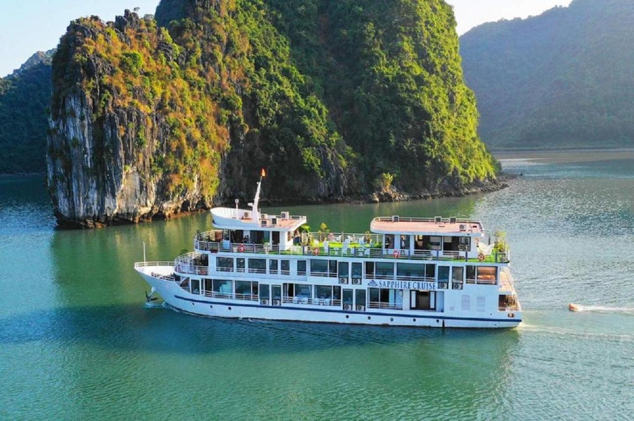 Du thuyền Sapphire Lan Hạ