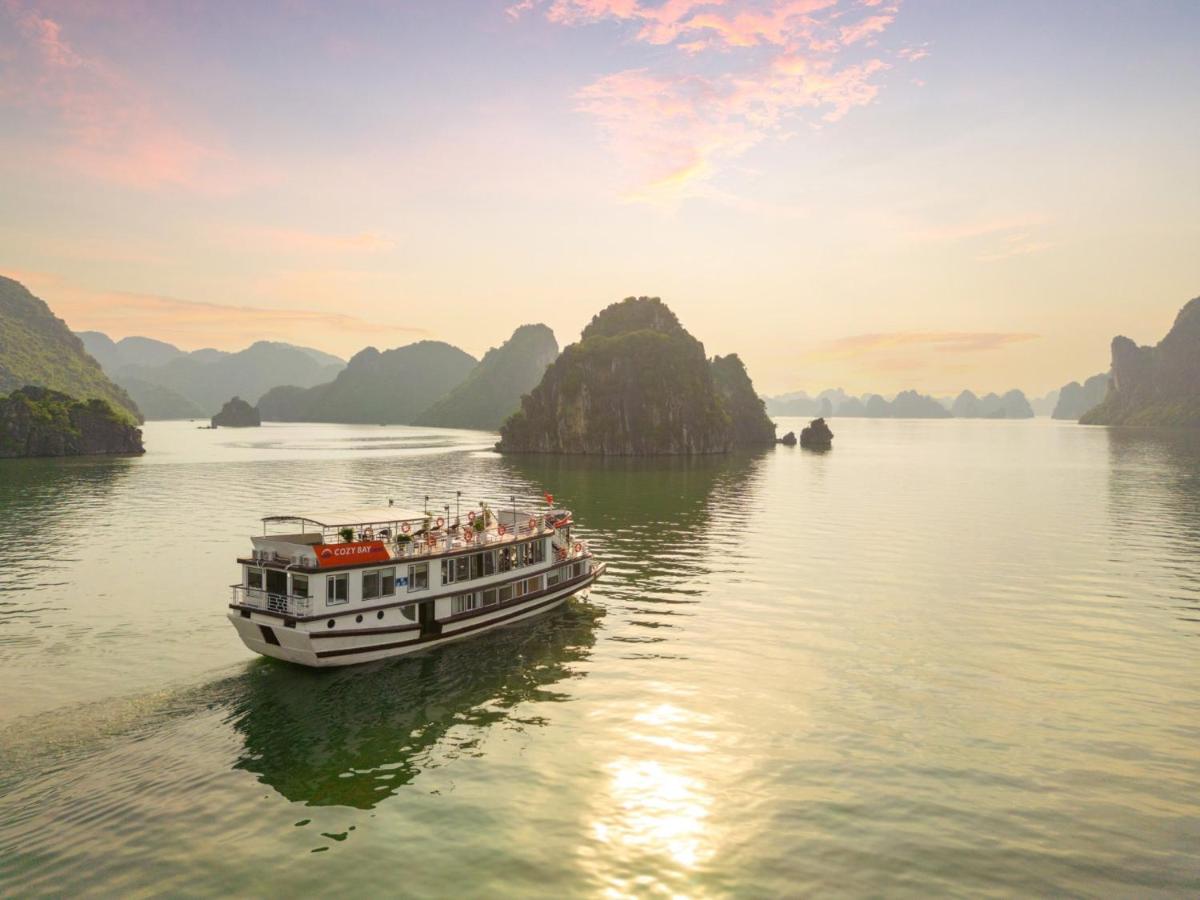 Du thuyền Cozy Bay Hạ Long
