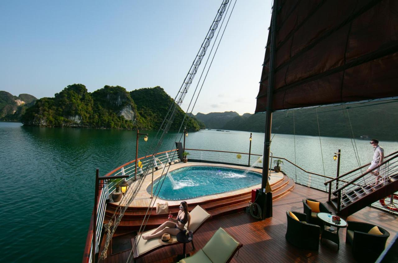 Du thuyền Amanda Luxury Lan Hạ