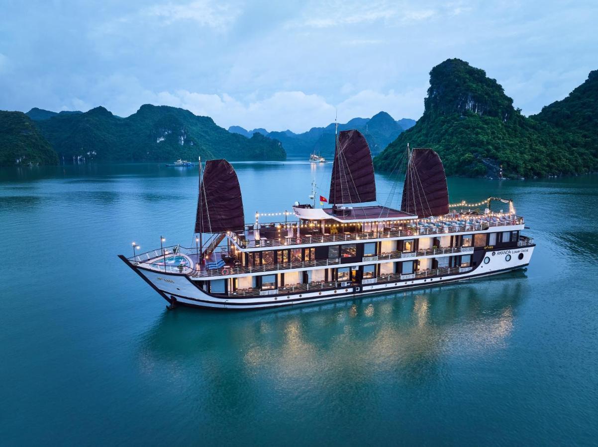 Du thuyền Amanda Luxury Lan Hạ