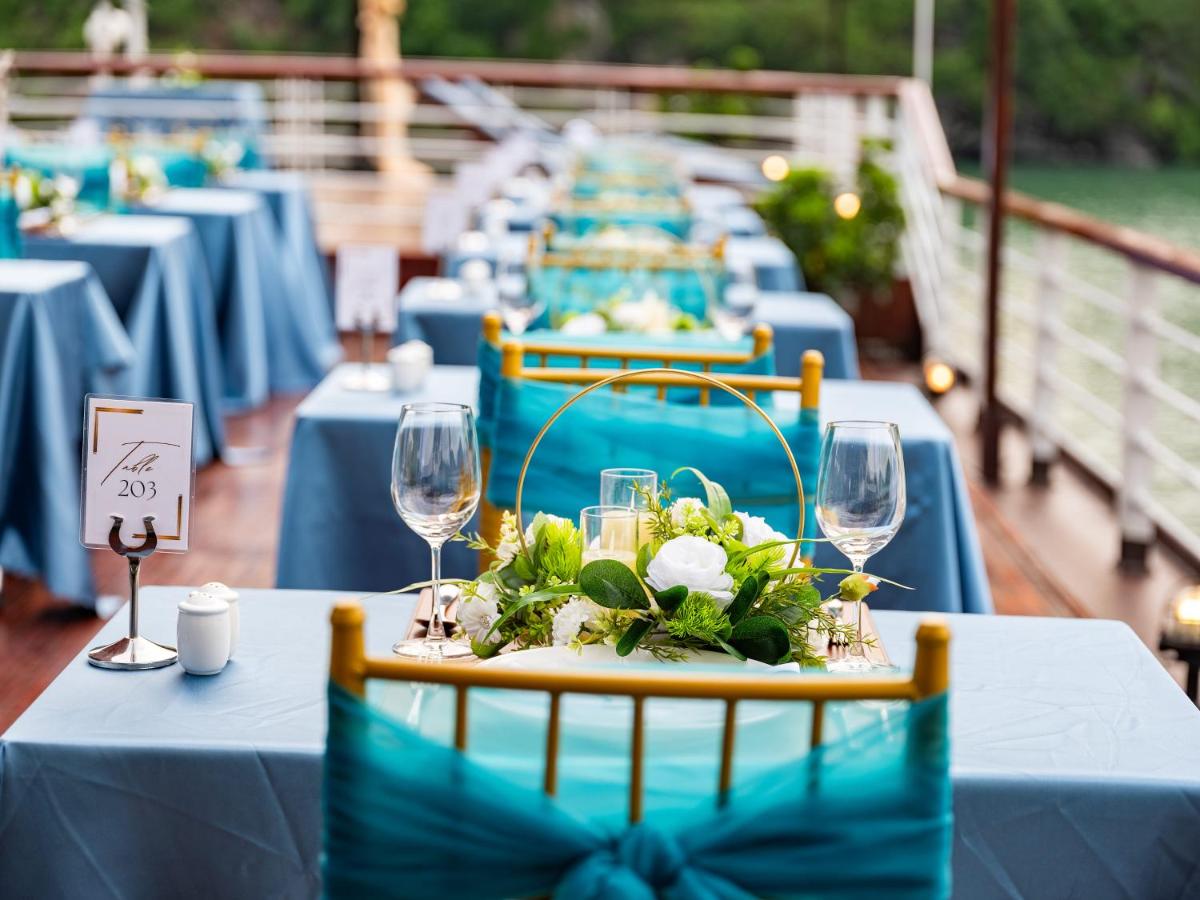 Du thuyền Amanda Luxury Lan Hạ