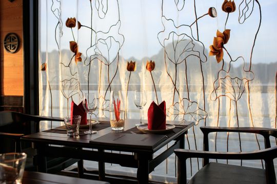 Du thuyền V’Spirit Lan Hạ