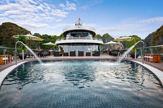 Du thuyền Stellar of the Seas vịnh Hạ Long