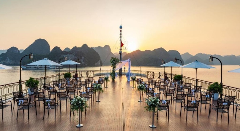 Du thuyền Indochine Lan Hạ
