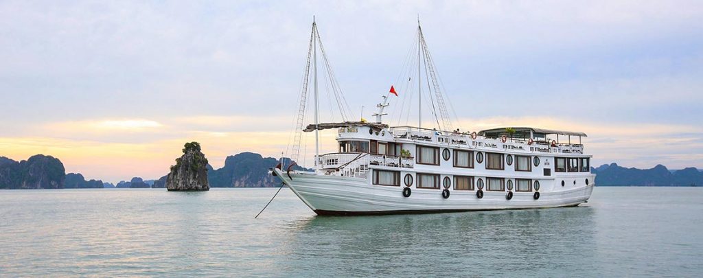 Du thuyền Oriental Sails Hạ Long
