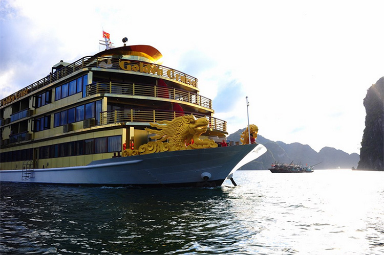 Du thuyền Golden 9999 Hạ Long
