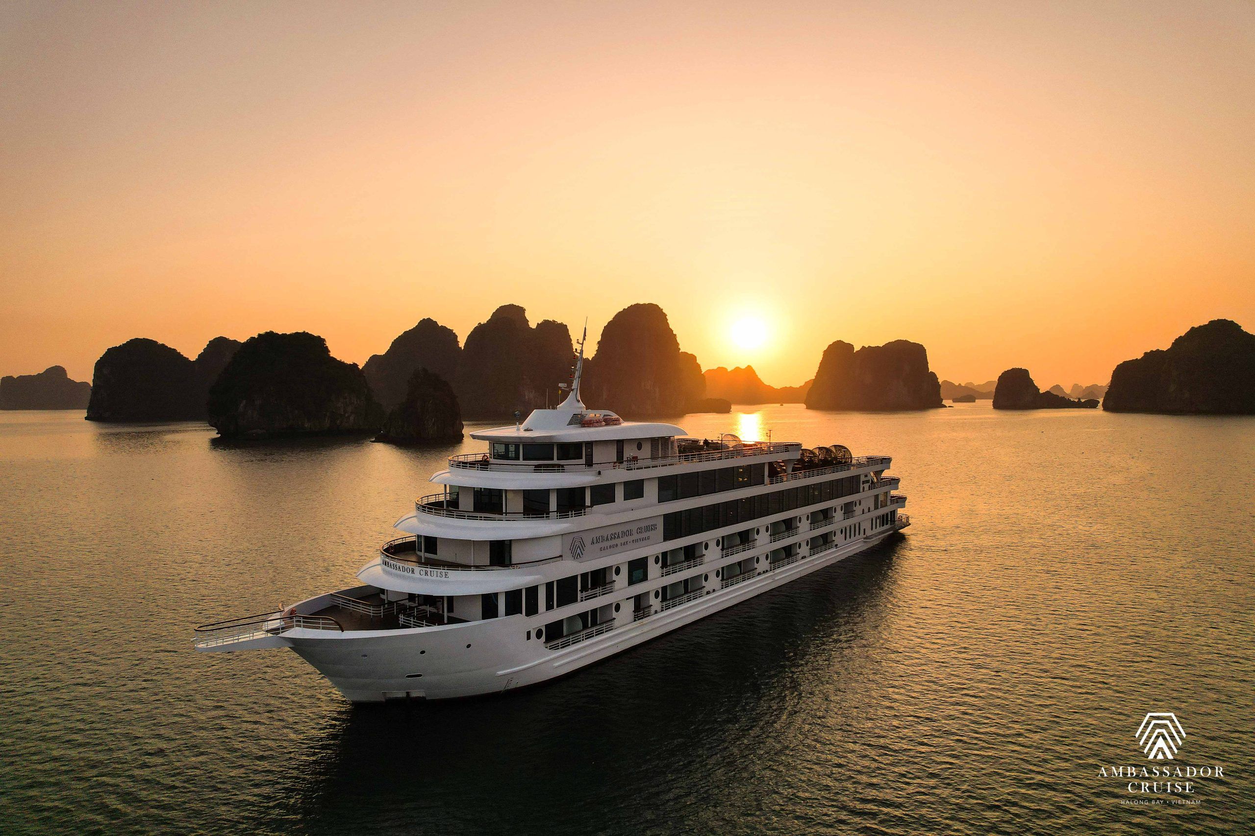 [Combo 3N2Đ] Du thuyền Ambassador + Khách sạn Citadines Marina Hạ Long