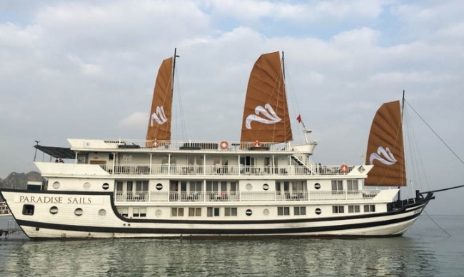 Du thuyền Paradise Sails vịnh Hạ Long