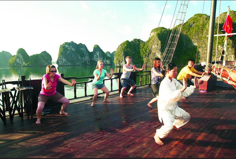 Du thuyền Paloma vịnh Bái Tử Long