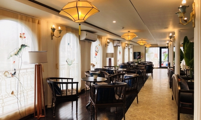 Du thuyền Indochine Lan Hạ