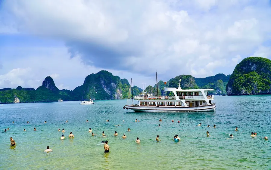 Du thuyền Wego Hạ Long