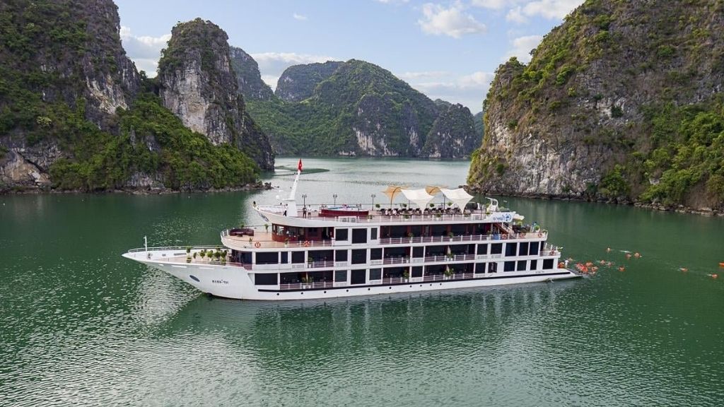 Du thuyền Aspira vịnh Hạ Long