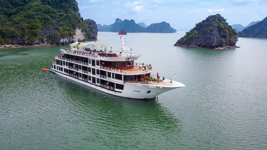 Du thuyền Aspira vịnh Hạ Long