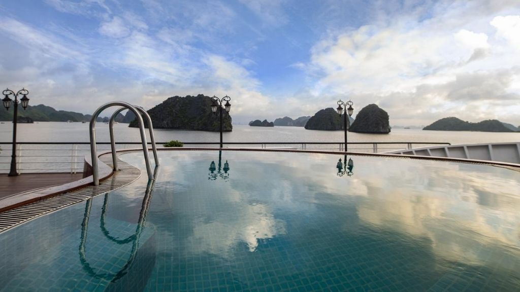 Du thuyền Aspira vịnh Hạ Long
