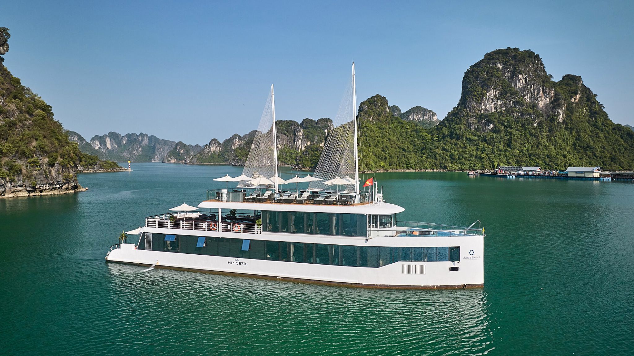 Du thuyền Jade Sails Lan Hạ