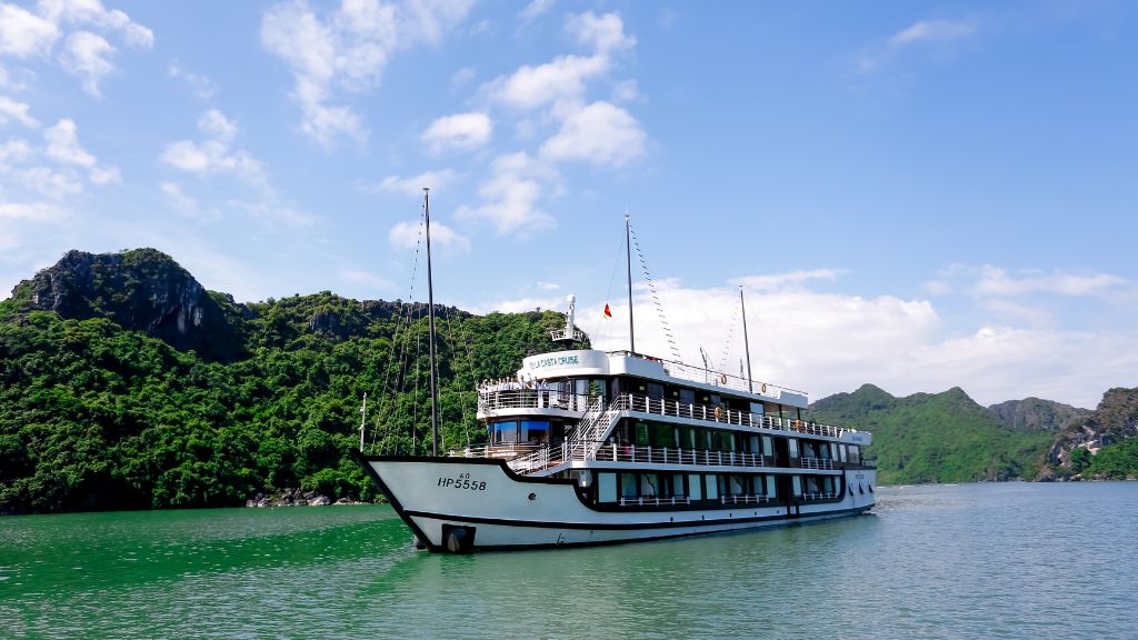 Du thuyền La Casta Regal vịnh Hạ Long