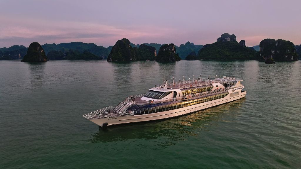 Du thuyền Paradise Delight vịnh Hạ Long