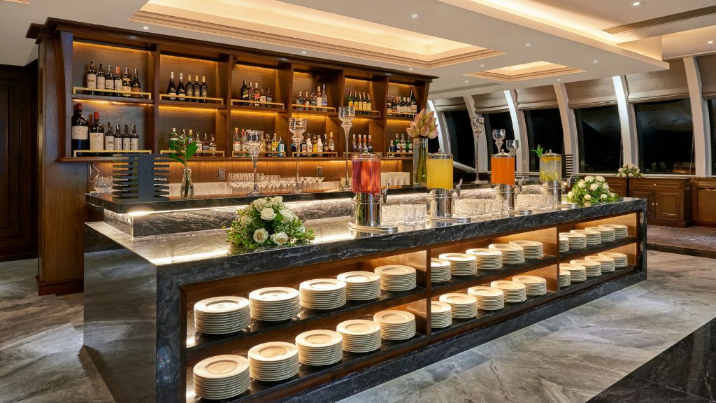 Du thuyền Paradise Delight vịnh Hạ Long