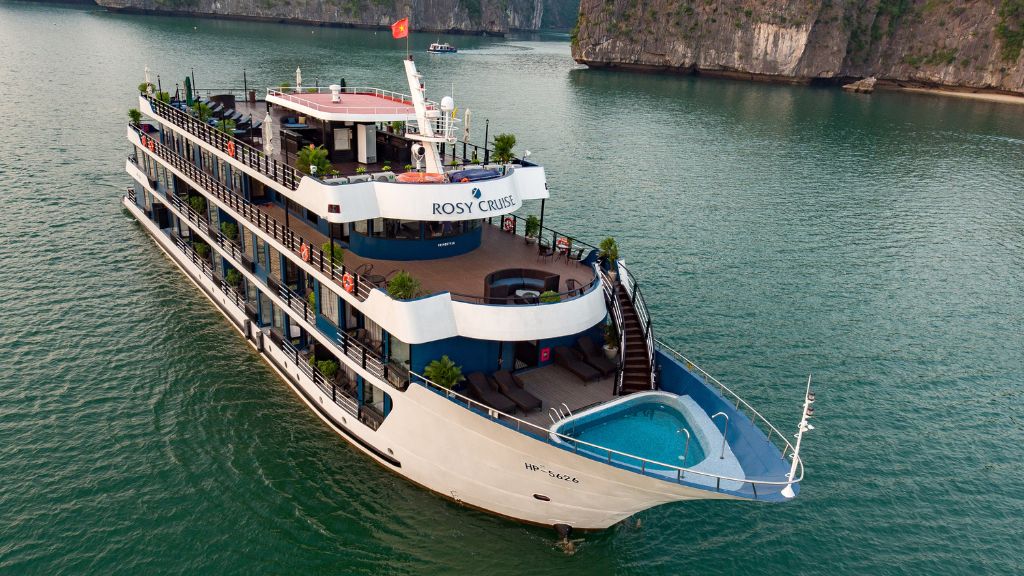 Du thuyền Rosy vịnh Hạ Long