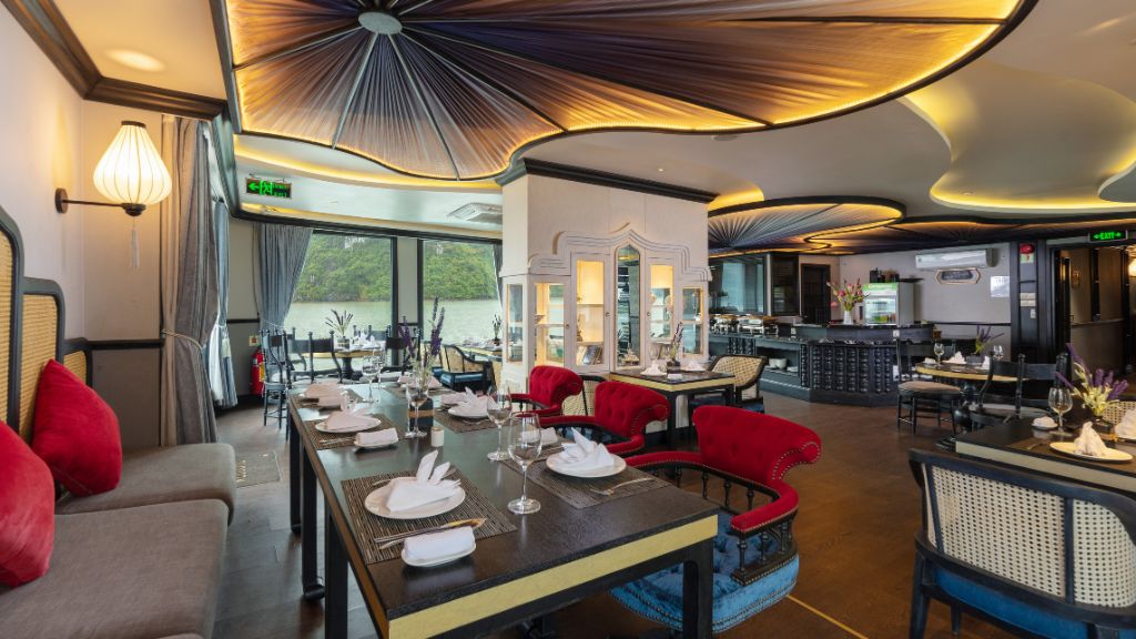 Du thuyền Verdure Lotus Luxury Lan Hạ