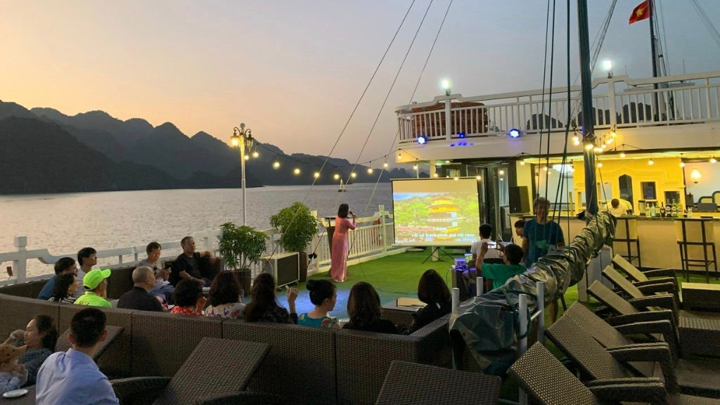 Du thuyền Verdure Lotus Luxury Lan Hạ