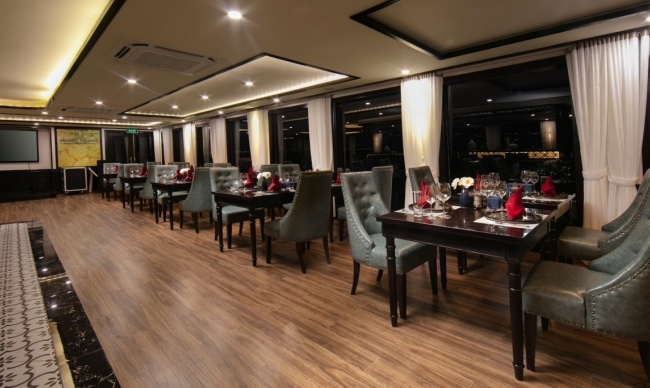 Du thuyền Hermes Hạ Long