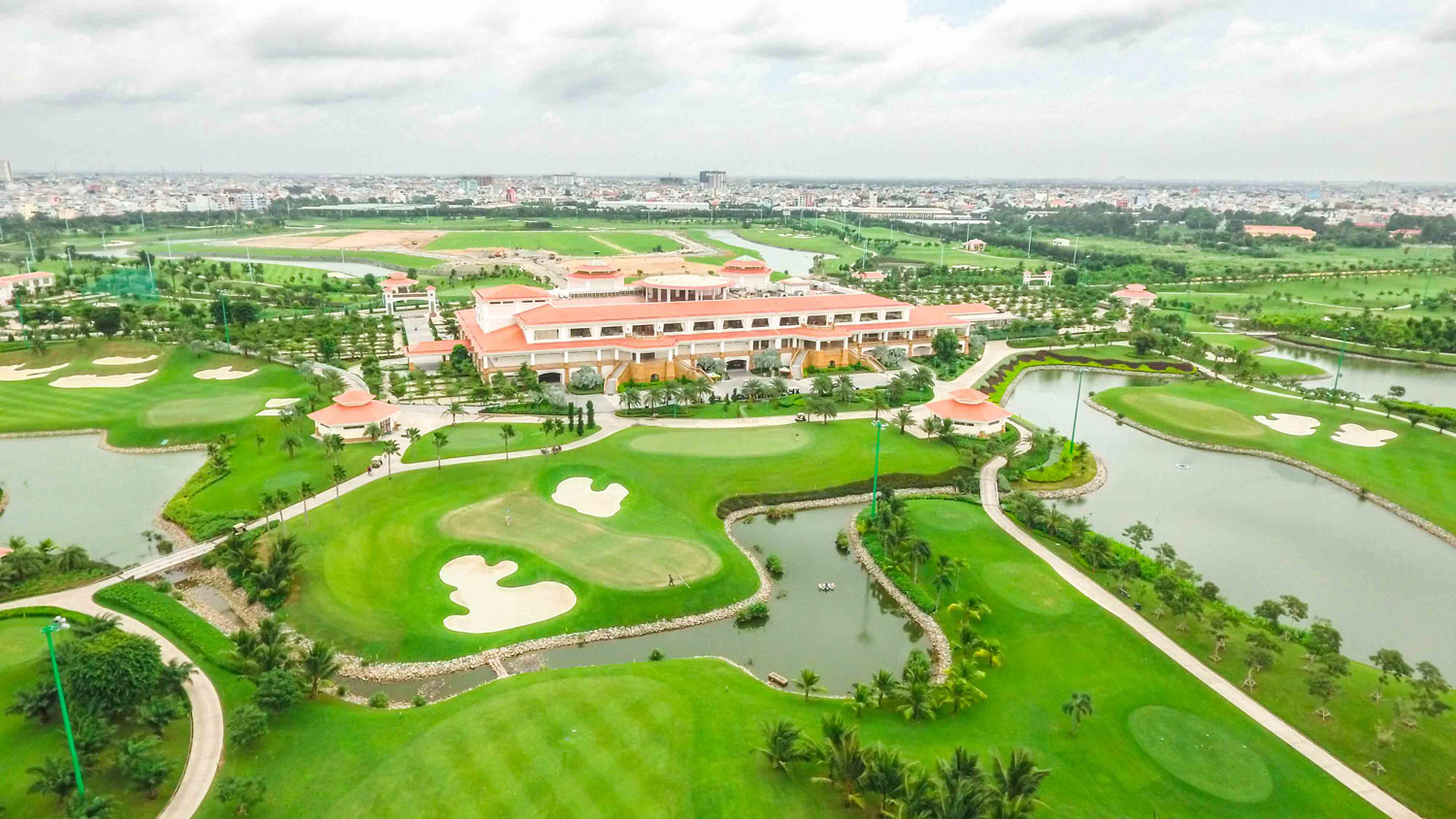Long Biên Golf Course